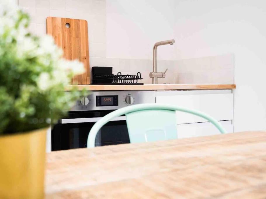 T2 47M2 Avec Terrasse - Proche Gare Marseille Apartment Екстериор снимка