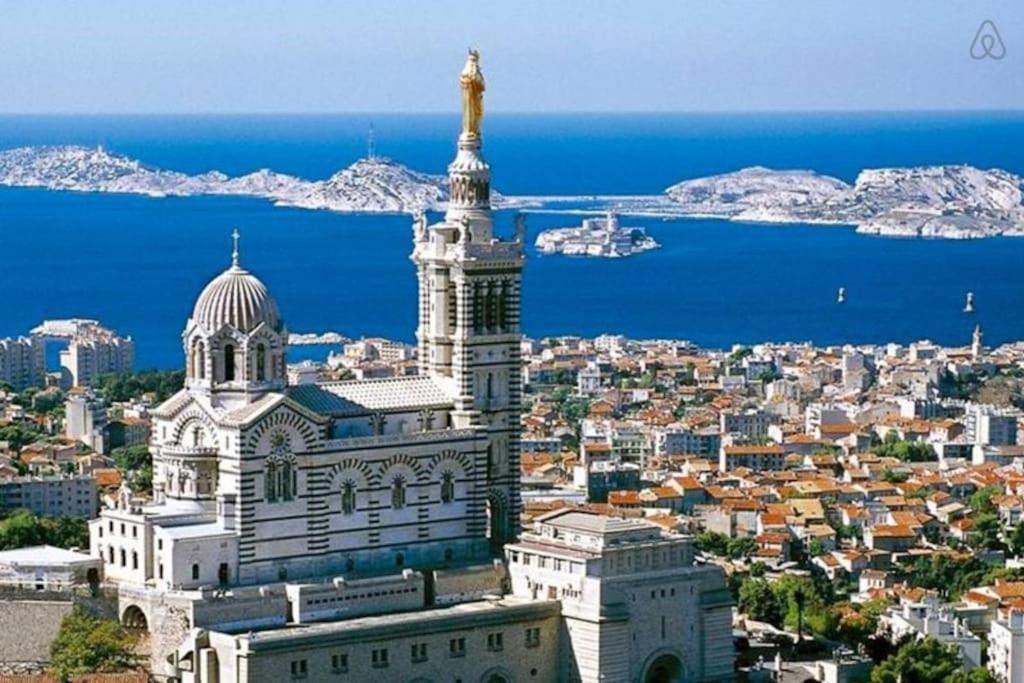 T2 47M2 Avec Terrasse - Proche Gare Marseille Apartment Екстериор снимка